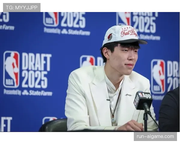 杨瀚森无球跑动撕扯对手防线,较上季得分结构更高效 杨瀚森无球跑动撕扯对手防线,较上季得分结构更高效